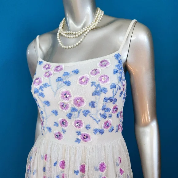 🆕️🪻MAYA DELUXE Floral Embroidered Maxi Dress w/ Sequin Embellishments // (NWT)